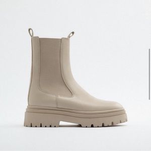 Zara lug Sole leather Chelsea ankle Boot Size 38